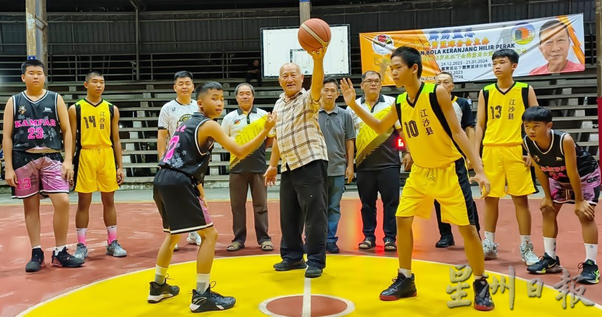 霹13岁以下篮球赛 15支队伍参赛