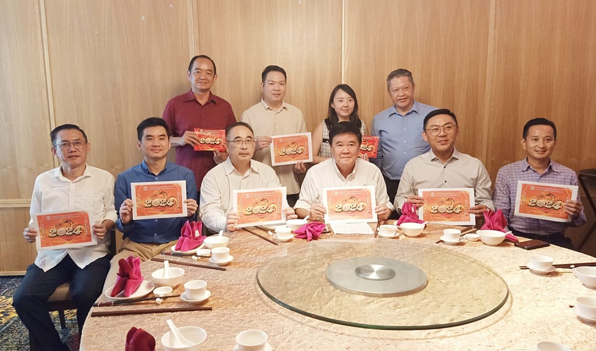 霹中总年初三 举办新春大团拜