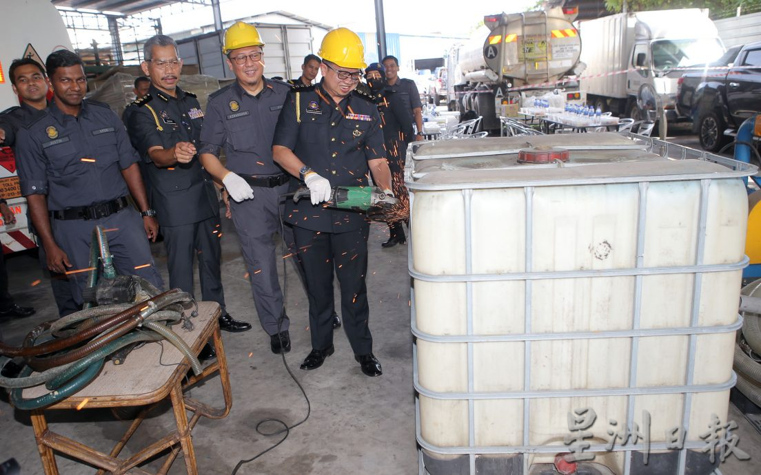 霹内贸局展纰漏行动3.0  12天破34宗案充公189万物品