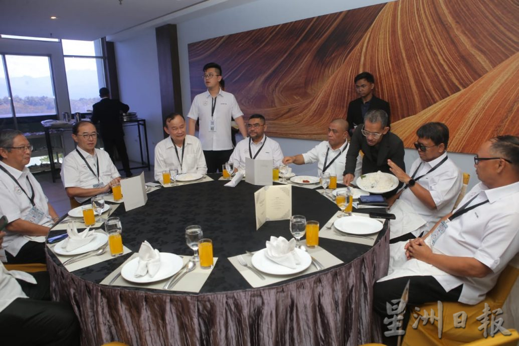 霹雳州政府团结大会