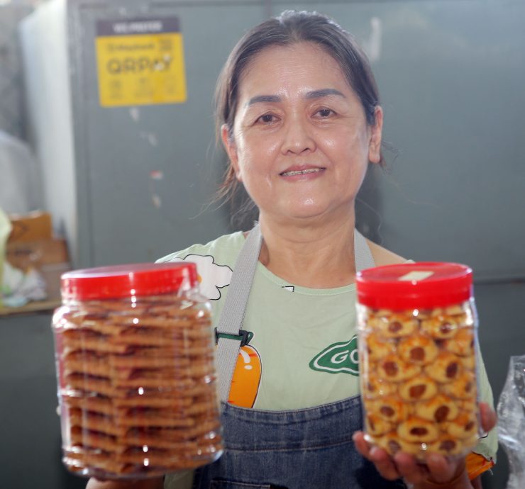 霹/第七版头/年饼应市 原料价飙升盼薄利多销