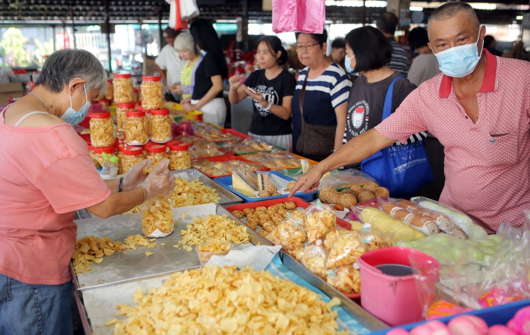霹/第七版头/年饼应市 原料价飙升盼薄利多销