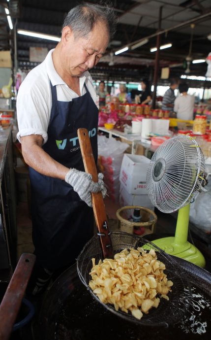 霹/第七版头/年饼应市 原料价飙升盼薄利多销