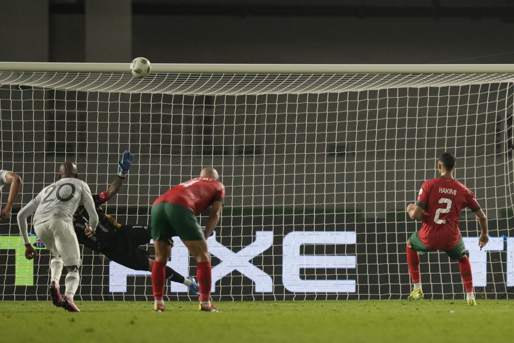 非洲杯足球赛16强| 16强0比2不敌南非  摩洛哥大热倒灶出局