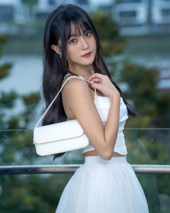 韩晓嗳:2019年就被偷拍 “他手机相册里大半是我”