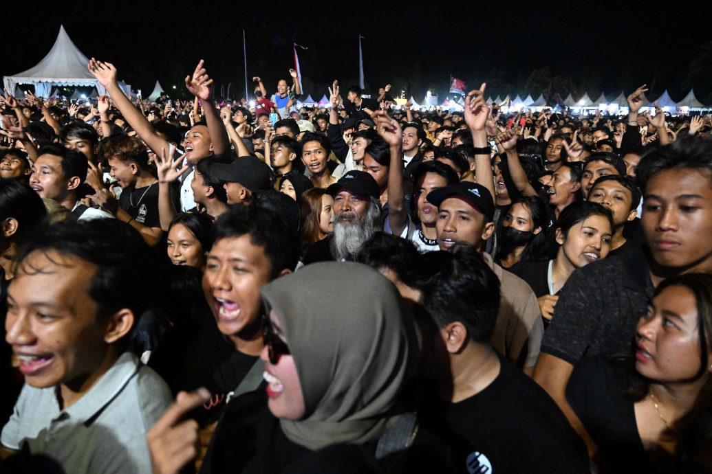 领跑普拉博沃面对两对手联手狙击