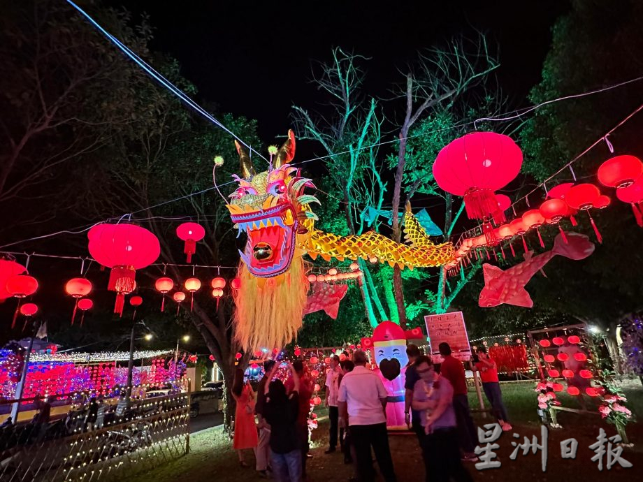马接翁武年景布置亮灯 浓浓年味旅游年加分