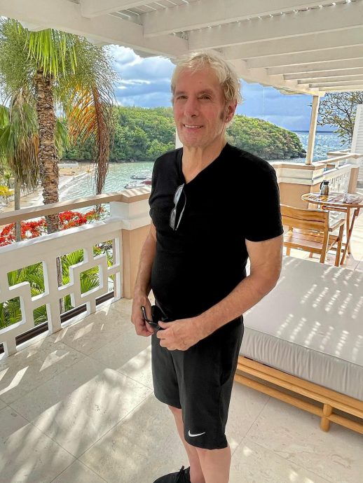 麦可波顿罹患脑瘤 手术后取消巡唱休养