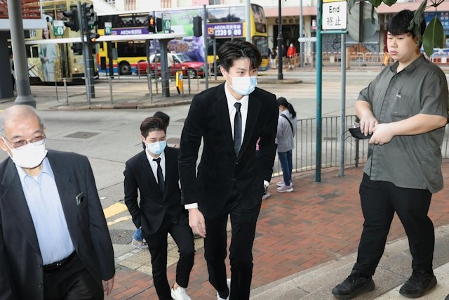 黎淑贤出殡 4子哀伤送别　 