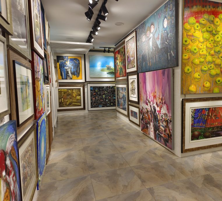 (5日见报)大都会/社区精彩主文/“Old Favorites New Discoveries”画展/2图