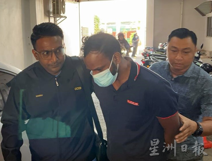 (全国版)印裔涉拥9600张100令吉的假钞被控。