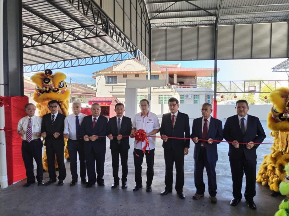 （全国版）林冠英促教育部将不超过50万令吉工程直接给董事部