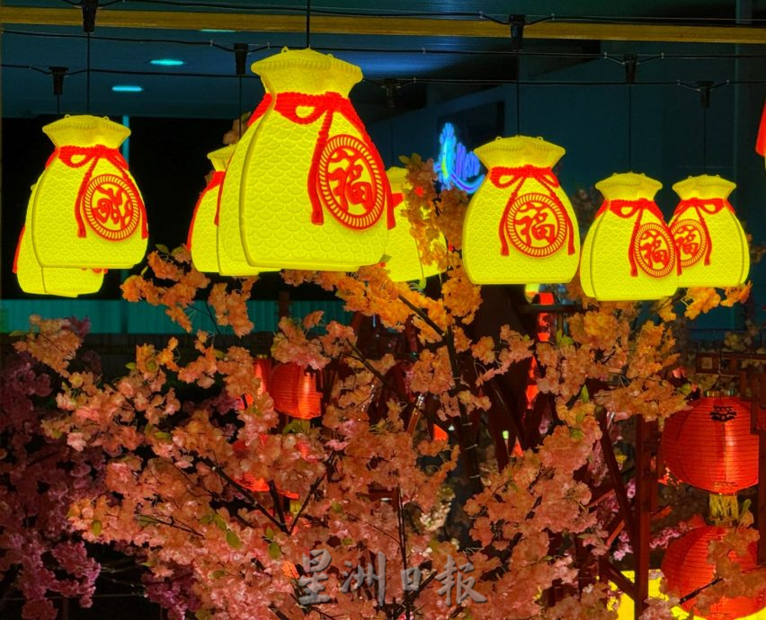 （古城主文）《用眼睛去旅游》：士兰道青龙宫年景布置
