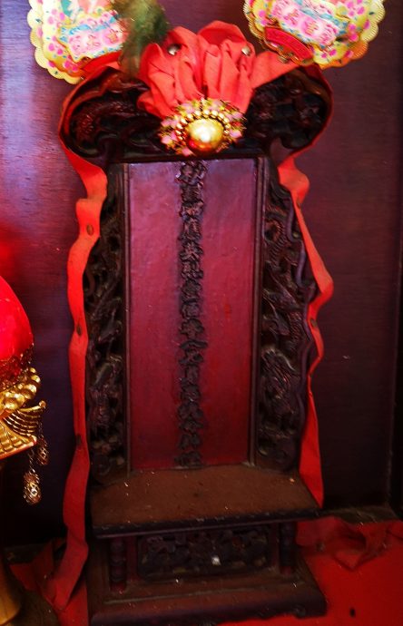 （古城封底主文）《庙堂之旅》峇章三脚路灵佑祠座主琼崖海南忠义一百零八兄弟公护佑百姓，传奇故事传诵至今 