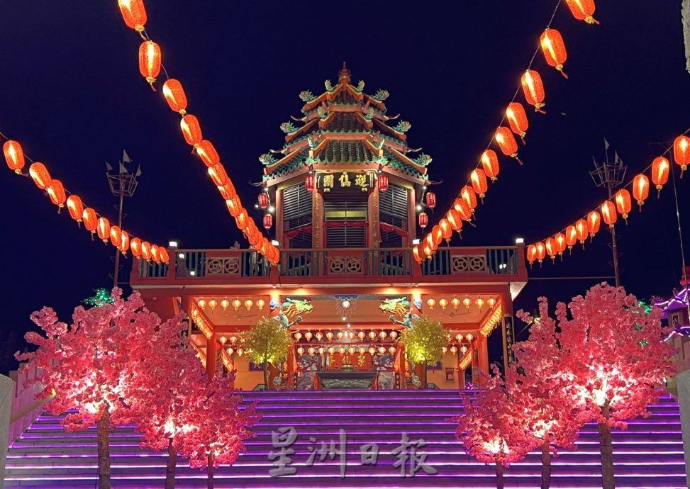 （古城封面主文）马接峇鲁新村“龙”历新年布置，打卡打到停不了！