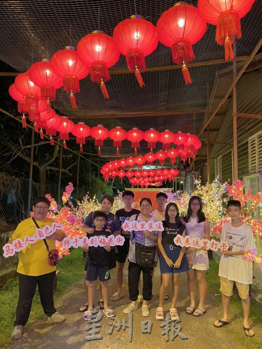 （古城封面主文）马接峇鲁新村“龙”历新年布置，打卡打到停不了！