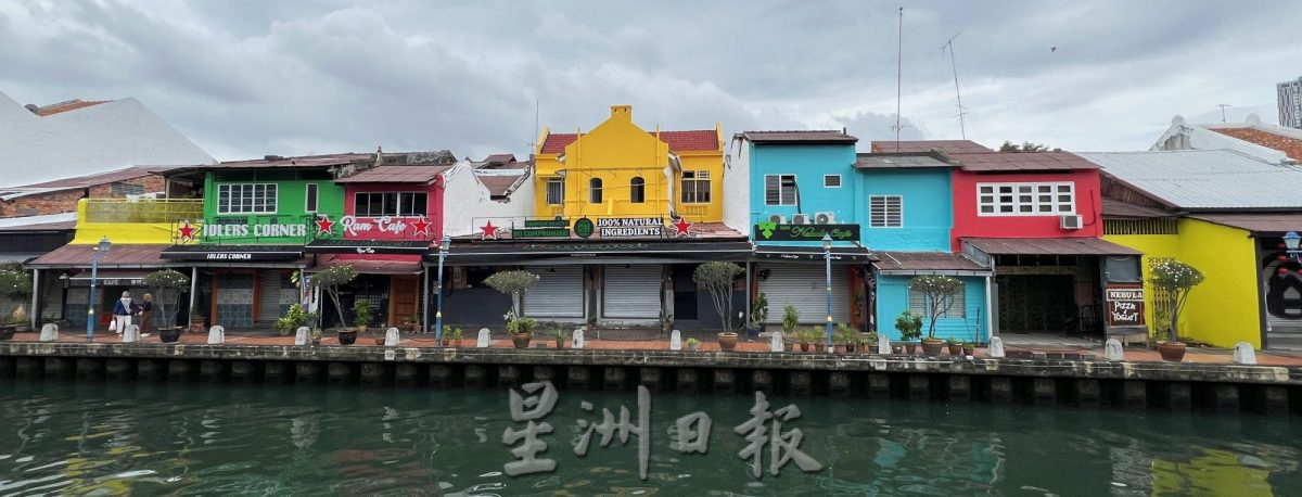 （古城第二版主文）吉灵街河畔老屋换装·热情迎接游客到来