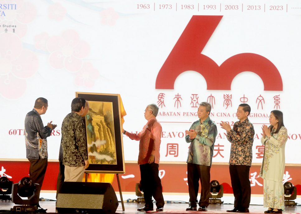 元首卸任 | 把百姓放心上曾流下男儿泪 风雨不改与民同在