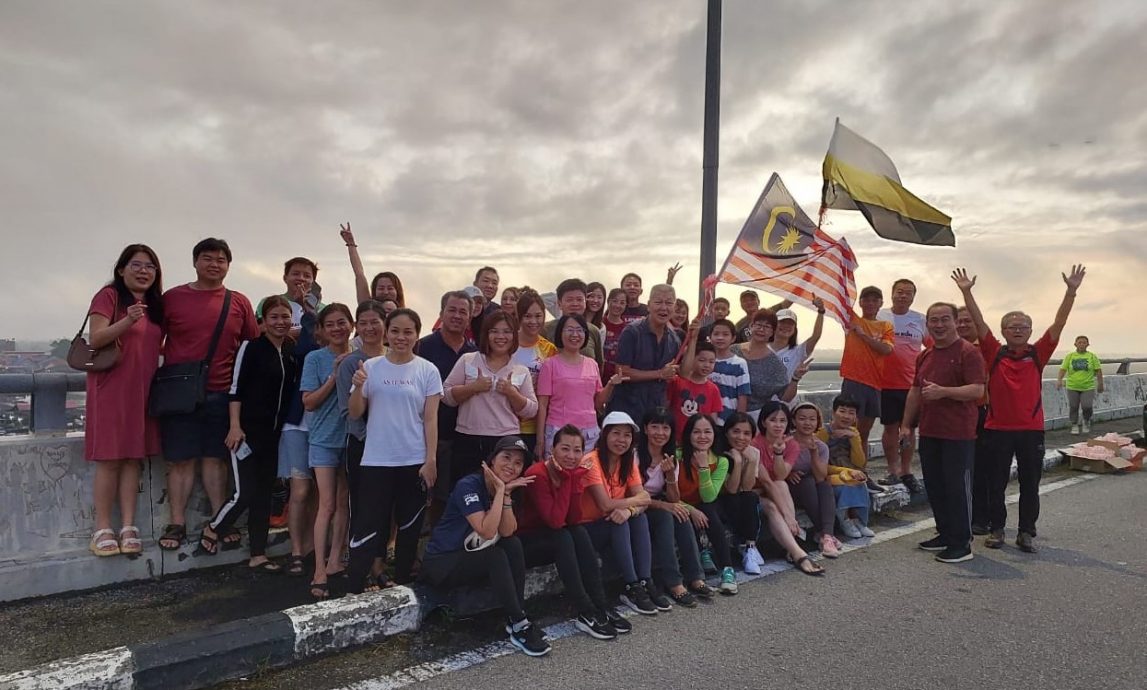 (大北马)古楼大桥迎接新年第一道曙光 李立辉 盼更多游客莅古楼游