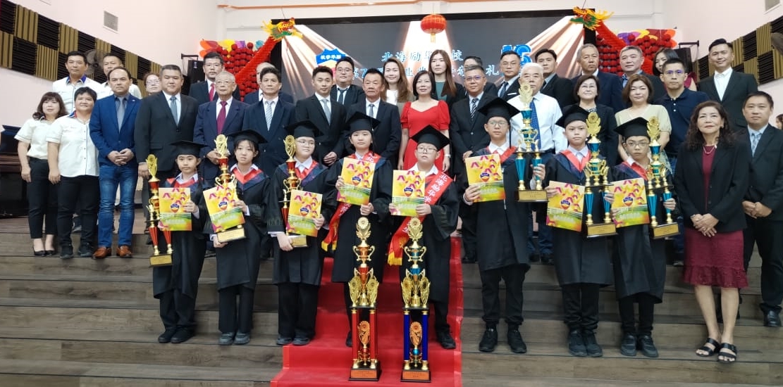 (大北马)陈炳安:毕业生无论未来身在何处都要报答父母