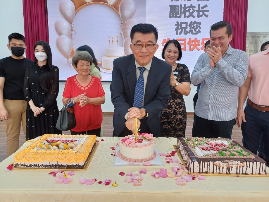 （大都会）服务杏坛34年巴生兴华徐家昌副校长荣休