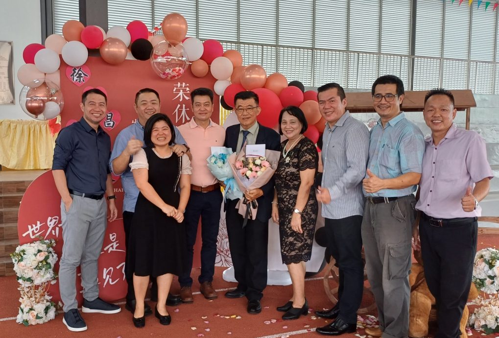 （大都会）服务杏坛34年巴生兴华徐家昌副校长荣休