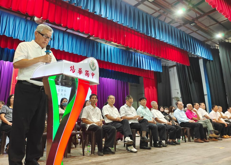 (已签发)柔:利丰港培华独中始业式,新任校长洪志文公布4计划