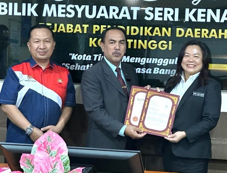 (已签发)柔:柔南华小校长和副校长大调动