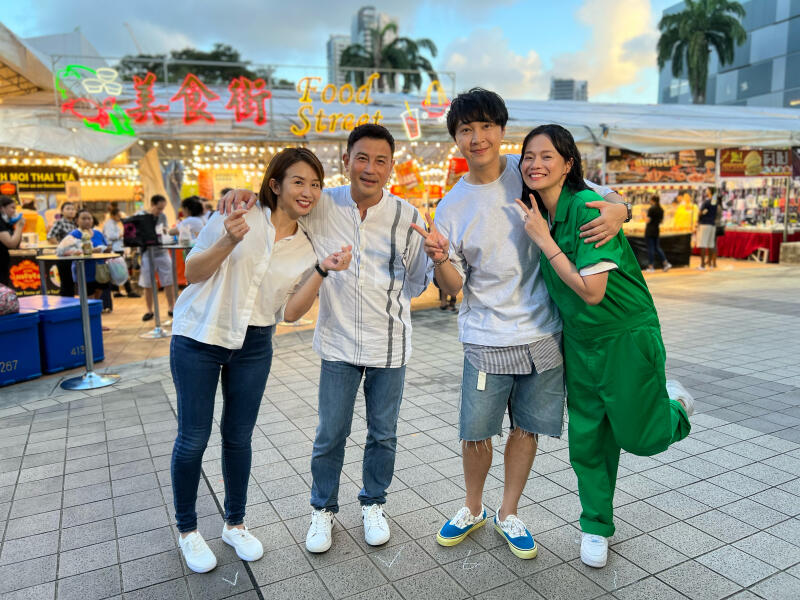 (已签发)柔:狮城二三事”《夜市星手》开档 陈毓芸叫卖考耐力 陈凤玲回馈医护员