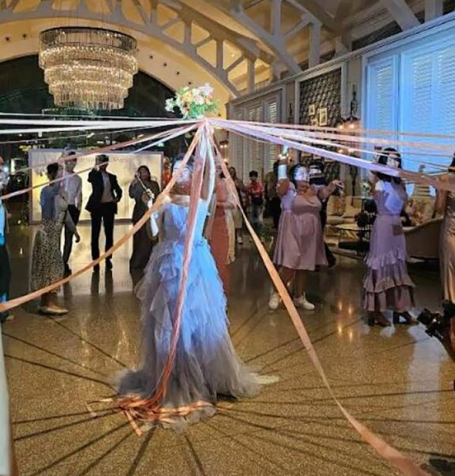 (已签发)柔:狮城二三事:狮城宴客传授婚姻之道 欢喜哥嫁女抛金句