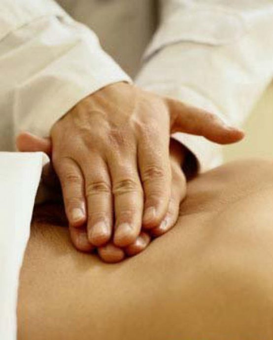 (已签发)柔:狮城二三事:非礼性侵女顾客 按摩师判监打鞭