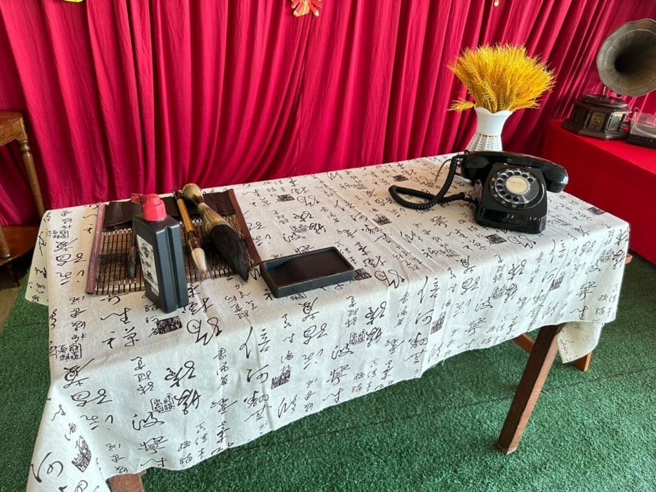 (暖势力)万里茂华小全校师生拍贺岁MV 新年开放校园回校打卡