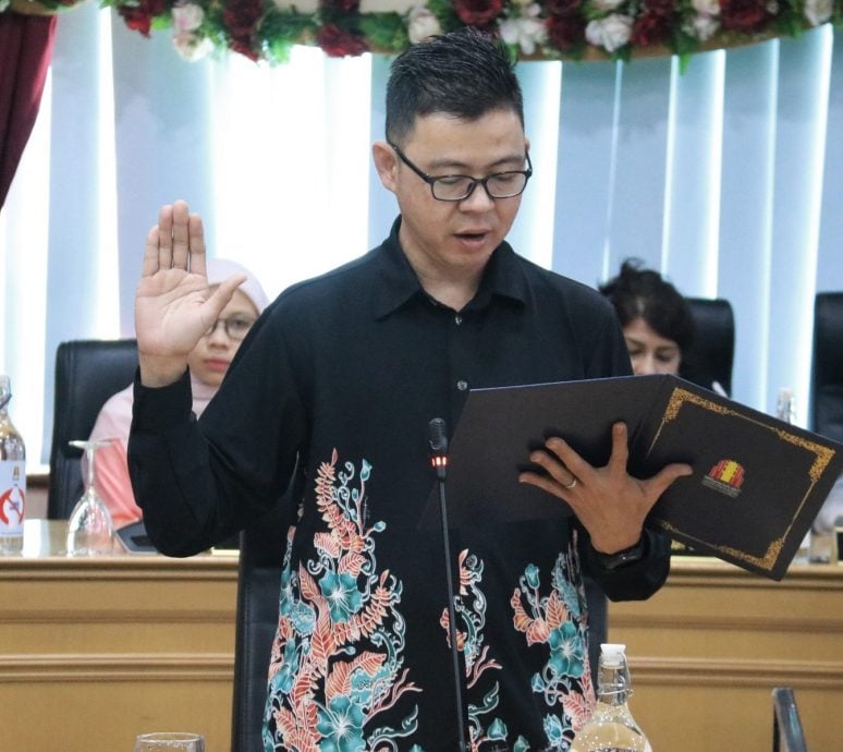 (版2头)大都会/17名新届瓜冷市议员宣誓就职,华裔女市议员增一人