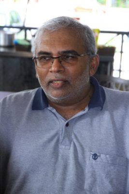 (版2头)大都会/郑成隆记者会