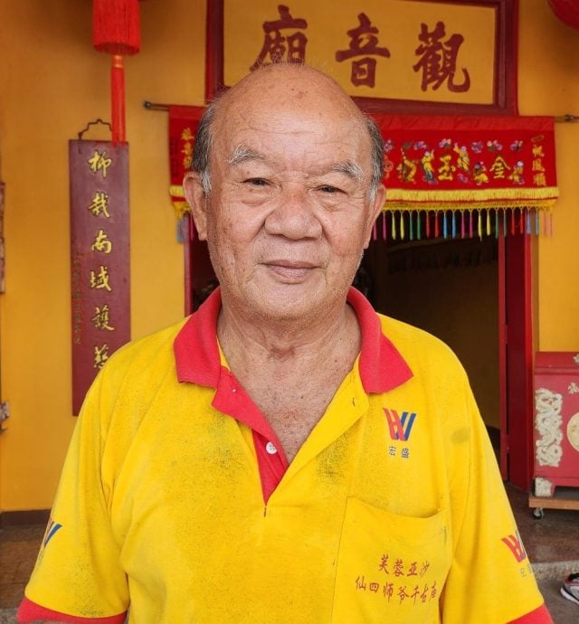善信慕名来“求子” 亚沙仙四师爷庙人气旺