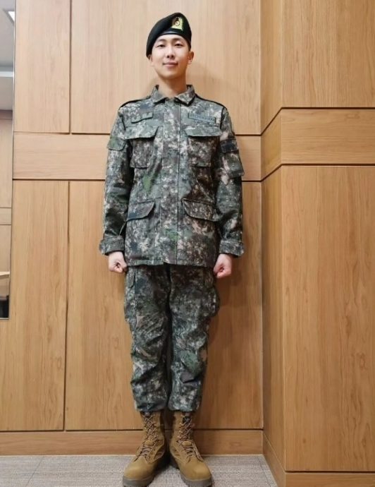 RM与V新兵毕业礼 获颁最精锐训练兵表彰