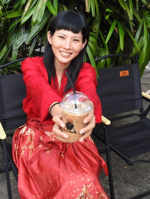 28日刊登/有故事的人:带给人们浪漫的越南咖啡文化!