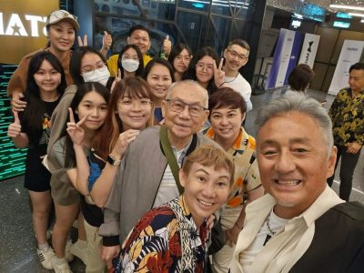 ​吴岱融刘玲玲玩亲亲抢镜 《小贩之王》盼票房破300万