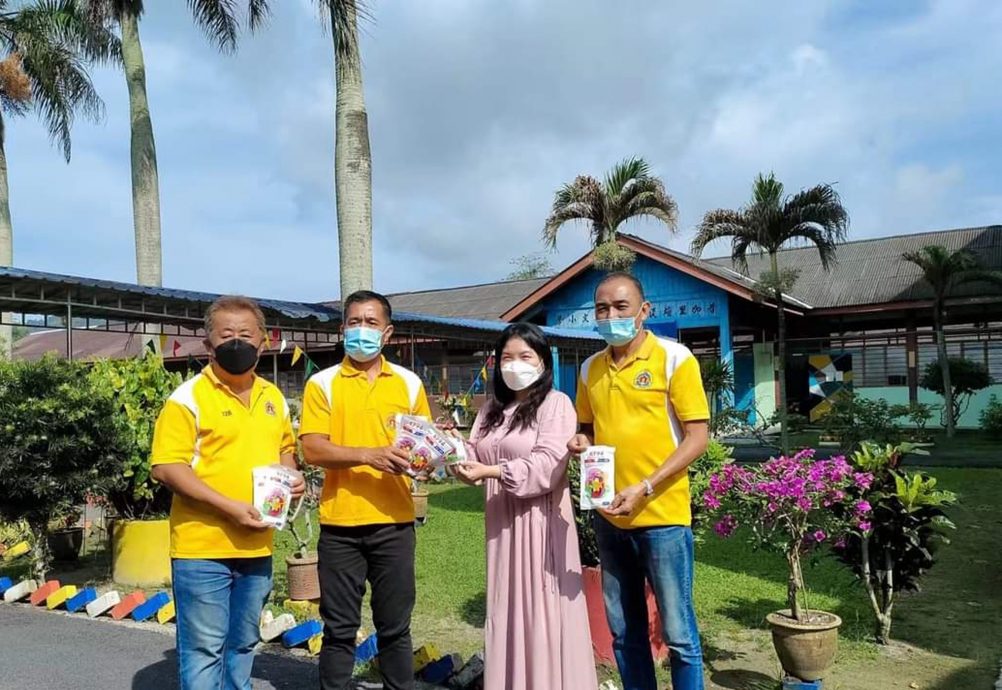 ★22日见报/有故事的人︱我愿做“傻子”!--陈清水