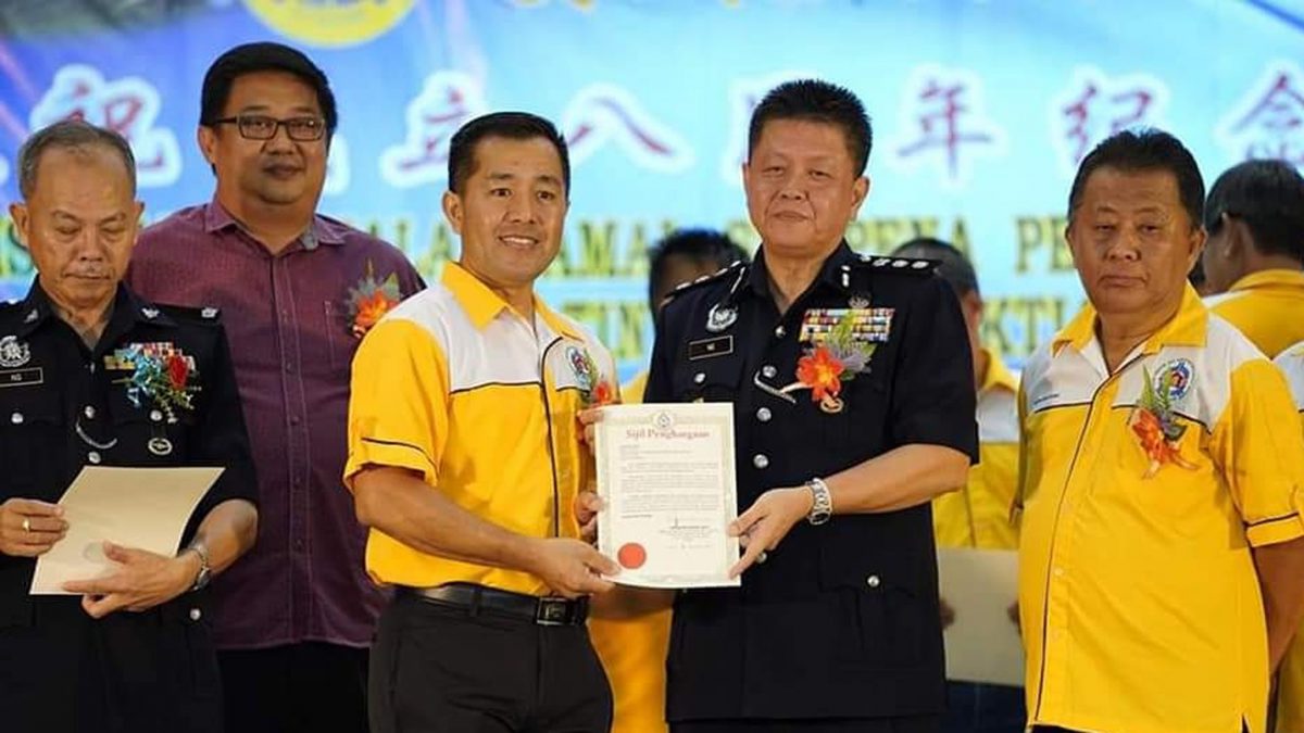 ★22日见报/有故事的人︱我愿做“傻子”!--陈清水