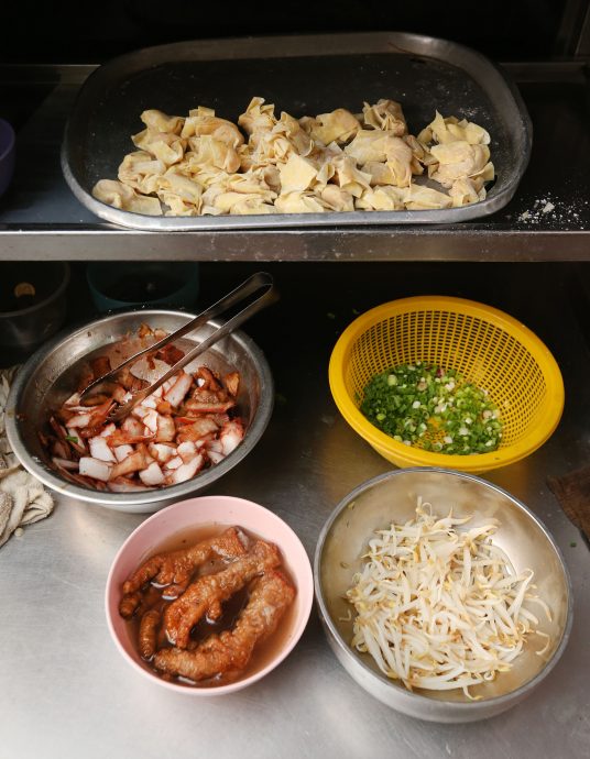 ★2月4日刊登/大霹雳封底主文/【人气美食】/端洛巴刹云吞面