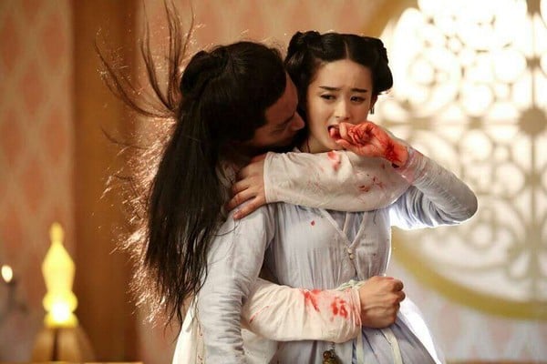 《花千骨》9年前删减片段曝光 赵丽颖霍建华虐心激吻重现