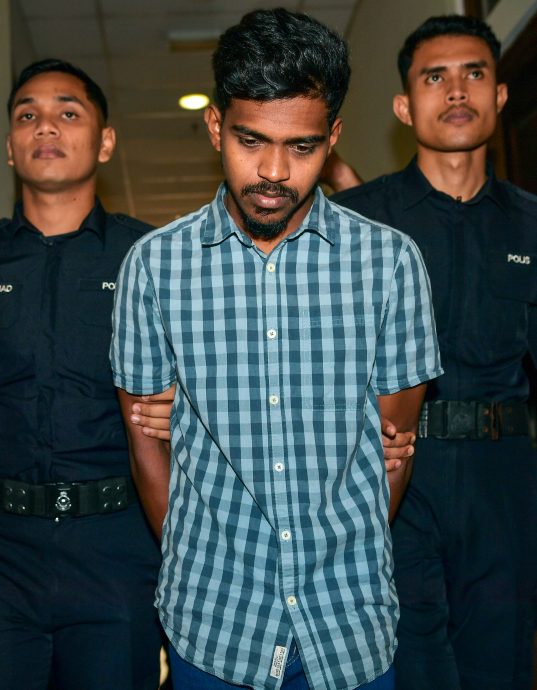 一名罗里司机因涉嫌杀害年仅1岁6个月大的侄儿，一名罗里司机因涉嫌杀害年仅1岁6个月大的侄儿，今日在谋杀罪名下被控。