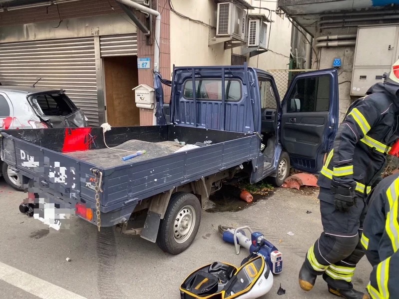 一天2起开车捡东西撞死人悲剧 货车司机外送员无辜枉死