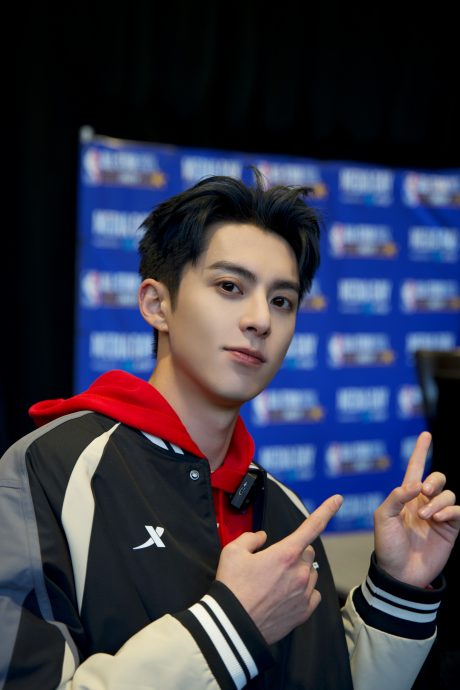 不满输太快要求重录？ 王鹤棣录综艺被造谣耍大牌