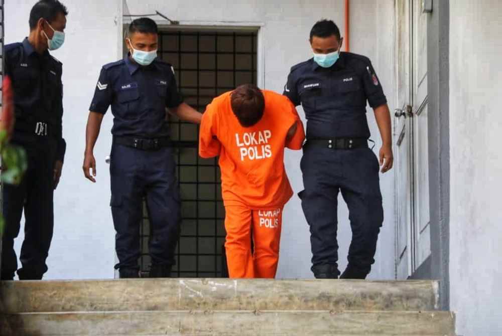 东：“超人”摩托车骑士被控了