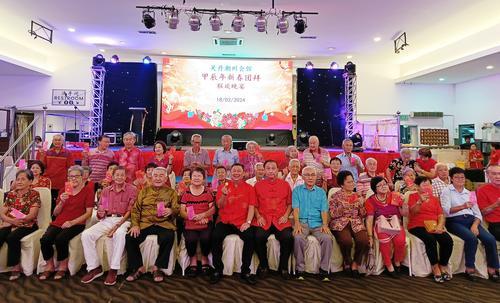 东：关丹潮州会馆新春联欢晚宴闹哄哄