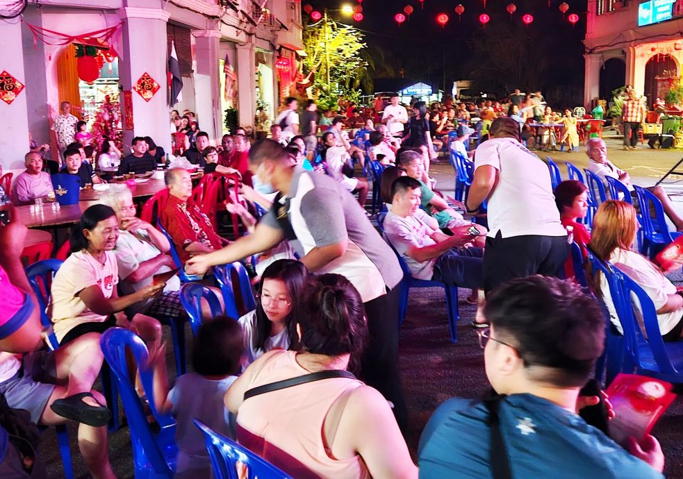 东:卫生局趁新春办预防骨痛热症活动