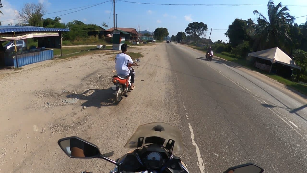 东:彭陆交局:佳节期间9大违规 不带头盔最多