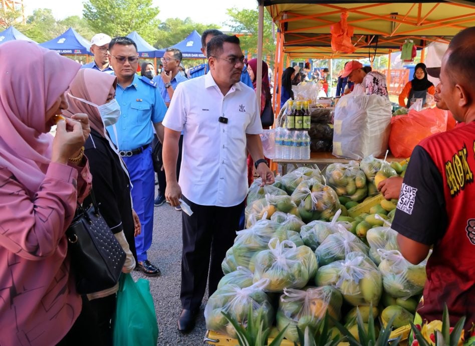 东:彭FAMA去年办362场昌明农业市集,造福逾6万民众与6000企业家。